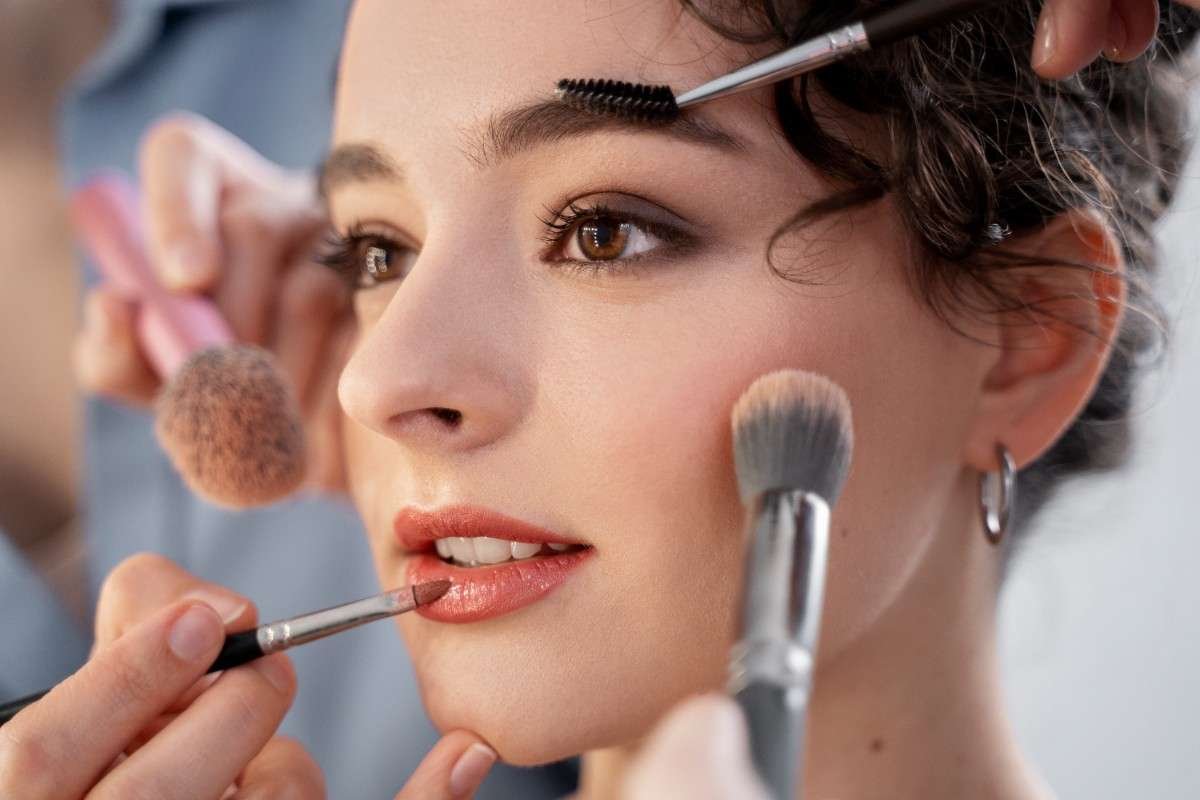 Makeup Application Techniques Easy Ways to Look Polished