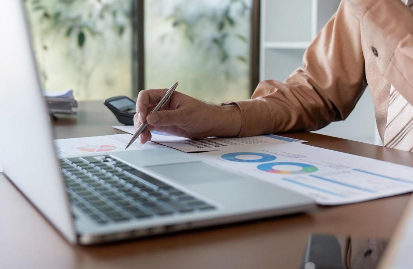 Income Without Structured Spending Limits Financial Progress